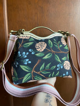 Load image into Gallery viewer, Peony Kiss Clasp Clutch Crossbody