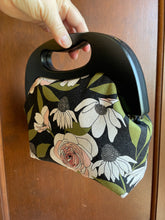 Load image into Gallery viewer, Black Botany Floral Wooden Handle Clutch bag