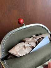 Load image into Gallery viewer, Large Kiss Clasp Crossbody Peony Clutch
