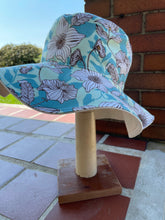 Load image into Gallery viewer, Miami Sun Hat Floral Reversible women’s size Medium