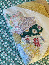 Load image into Gallery viewer, Vintage Quilt Wooden Handle Clutch