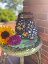 Load image into Gallery viewer, Small Wooden Handled Navy Daisies Clutch
