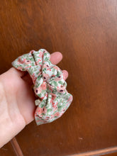 Load image into Gallery viewer, Floral Rosalie Adult/teen headband
