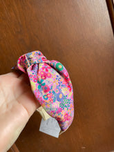 Load image into Gallery viewer, Floral Rosalie Adult/teen headband
