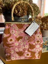 Load image into Gallery viewer, Florida Alligator Fabric with Bamboo handle clutch
