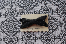 Load image into Gallery viewer, Mini Chambray Polka dot Tess Bow Clip
