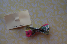 Load image into Gallery viewer, Floral Bow Clip
