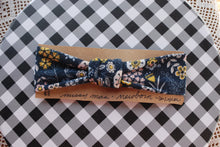 Load image into Gallery viewer, Stretch Fabric Floral Headband Size newborn-1 year
