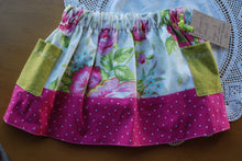 Load image into Gallery viewer, Flippity Skirt Size 3 Floral with Linen pockets/Floral
