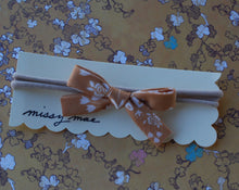 Load image into Gallery viewer, Bias Tape Bow Headband-sand Ring o' Roses Fabric from Art Gallery
