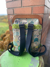 Load image into Gallery viewer, Women’s Mushroom Small Backpack/wooden closure
