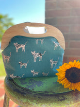 Load image into Gallery viewer, Women’s Wooden Handle Cat Clutch Bag
