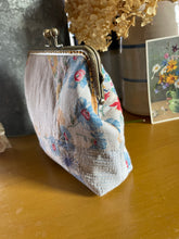 Load image into Gallery viewer, Vintage Quilt Kiss Clasp Clutch
