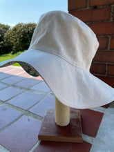 Load image into Gallery viewer, Miami Sun Hat Floral Reversible women’s size Medium
